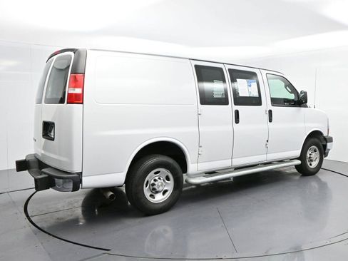 Used 2024 Chevrolet Express 2500 w/ Driver Convenience Package RWD image 7
