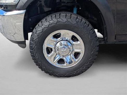 Used 2017 RAM 2500 Tradesman w/ Chrome Appearance Group image 21