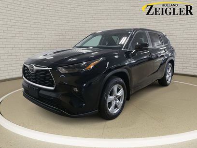 Used 2023 Toyota Highlander LE