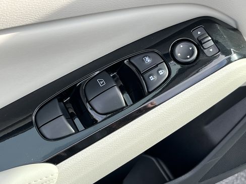 Used 2024 Nissan Altima 2.5 SL image 15