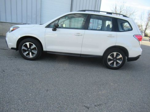 Used 2018 Subaru Forester 2.5i w/ Alloy Wheel Package image 8