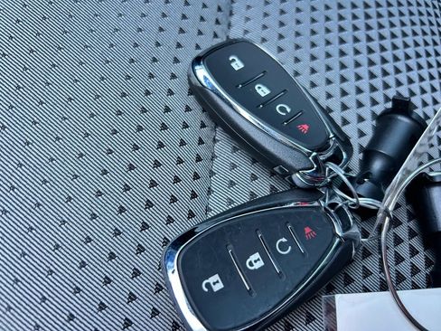 Used 2025 Chevrolet Trax LT w/ Driver Confidence Package image 18