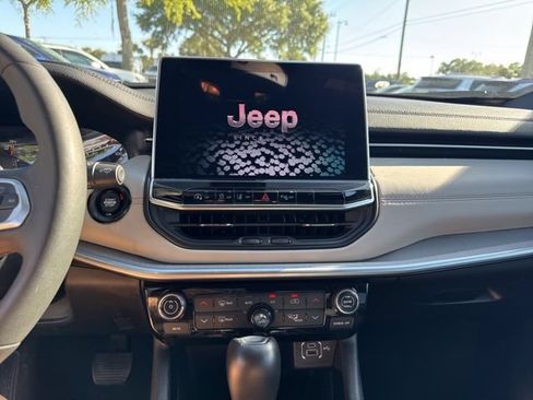 Used 2025 Jeep Compass Limited AWD/4WD image 27