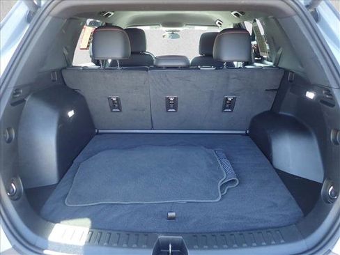 Used 2025 Chevrolet Equinox RS AWD/4WD image 7