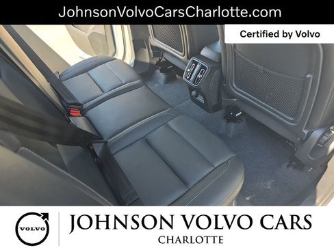 Certified 2025 Volvo XC40 B5 Core image 11