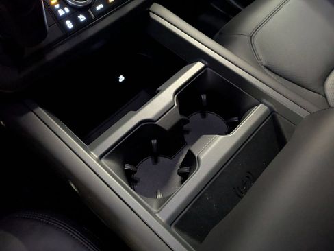 New 2026 Land Rover Defender 110 X-Dynamic SE AWD/4WD image 22