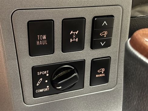 Used 2014 Toyota Sequoia Platinum AWD/4WD image 34
