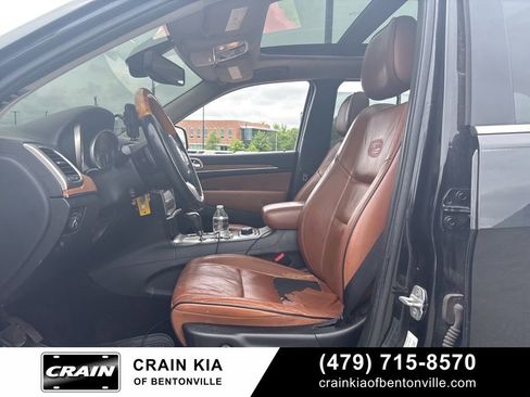 Used 2012 Jeep Grand Cherokee Overland AWD/4WD image 5
