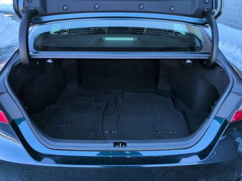 Used 2018 Toyota Camry L image 32