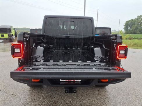 Used 2026 Jeep Gladiator Mojave AWD/4WD image 24