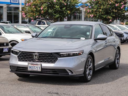 Certified 2024 Honda Accord EX image 3