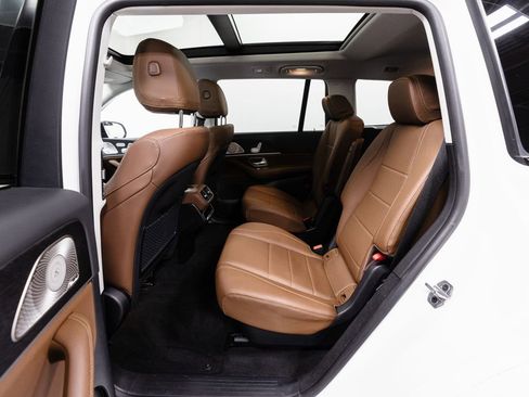 Used 2024 Mercedes-Benz GLS 450 4MATIC w/ AMG Line Exterior image 31