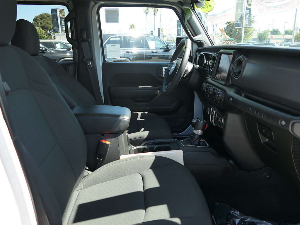 Used 2023 Jeep Wrangler Unlimited Sport AWD/4WD image 24