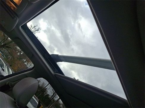 Used 2015 Subaru Forester 2.5i Premium w/ All-Weather Package image 13