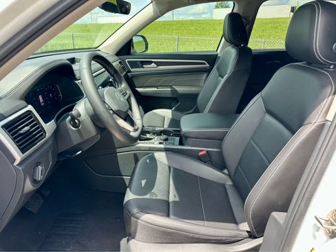 Used 2023 Volkswagen Atlas SE w/ Black Wheel Package AWD/4WD image 12