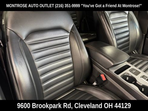Used 2022 Ford Edge SEL AWD/4WD image 46