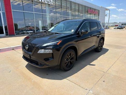 Certified 2023 Nissan Rogue SV w/ SV Premium B Package AWD/4WD image 1