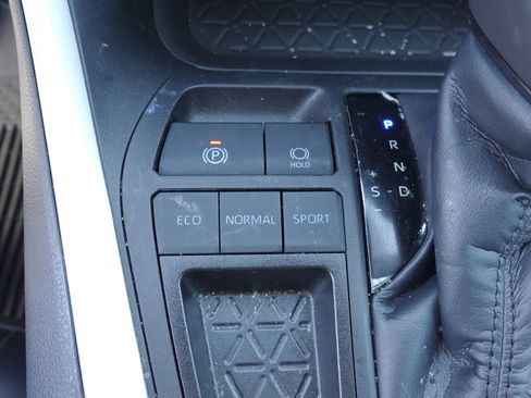 Used 2023 Toyota RAV4 XLE Premium FWD image 21