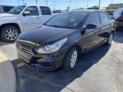 Used 2019 Hyundai Accent SE image 3