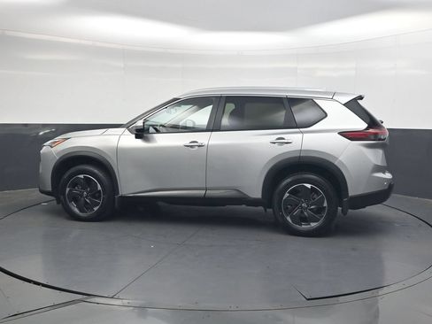 Used 2025 Nissan Rogue SV w/ SV Premium Package FWD image 12