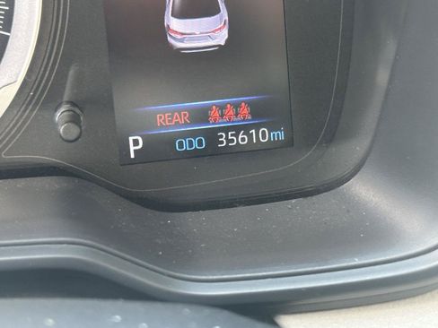 Used 2022 Toyota Corolla LE FWD image 13