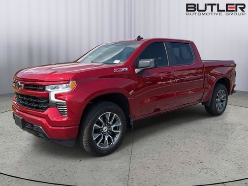 Used 2024 Chevrolet Silverado 1500 RST AWD/4WD image 2