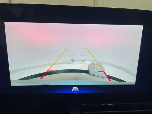 Used 2024 Chevrolet Trax RS image 4