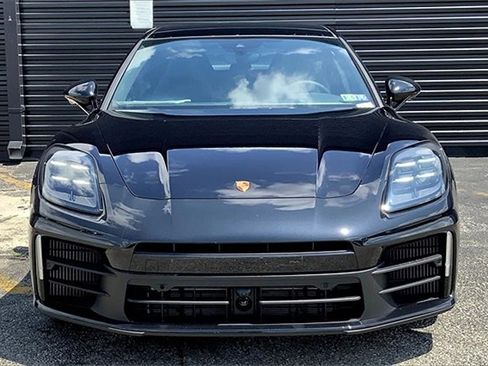 New 2025 Porsche Panamera 4 image 13