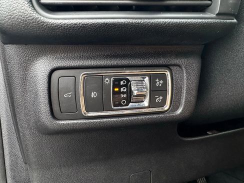 Used 2021 Lincoln Corsair Reserve image 20