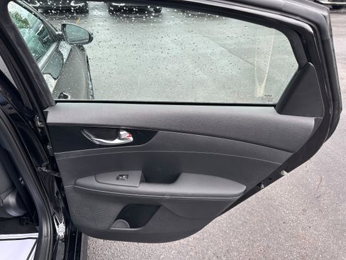 Used 2022 Kia Forte GT-Line w/ GT-Line Premium Package image 17