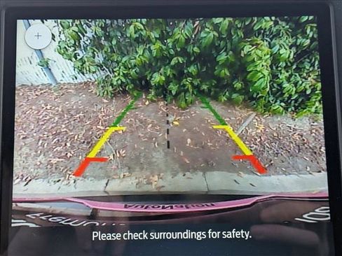 Used 2023 Ford Edge SEL image 13