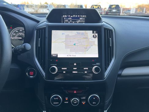 Used 2023 Subaru Forester Limited image 25