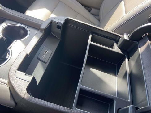 Used 2023 GMC Yukon SLT RWD image 29