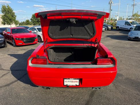 Used 2014 Dodge Challenger SXT w/ Sport Appearance Package RWD image 28
