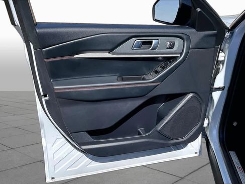 Used 2026 Ford Explorer ST-Line w/ ST-Line Street Pack RWD image 20