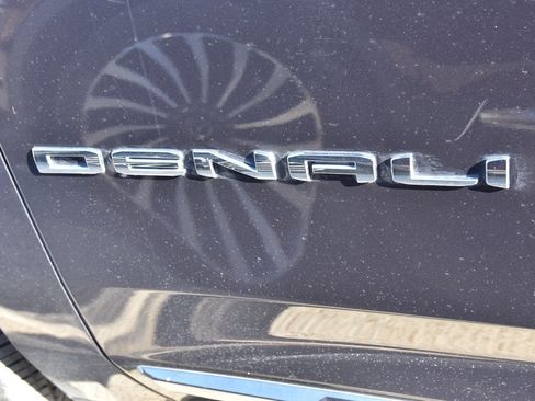 Used 2024 GMC Yukon Denali Ultimate image 10