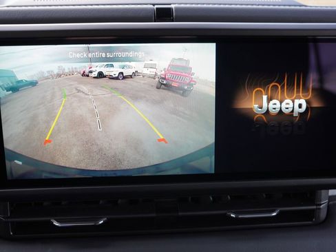 Certified 2025 Jeep Wrangler Unlimited Sahara w/ Safety Group image 36