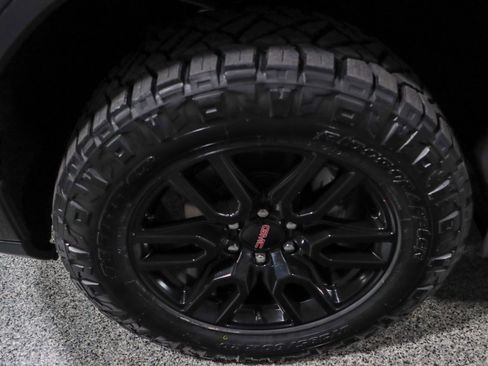 Used 2023 GMC Sierra 1500 Elevation w/ Preferred Package image 12