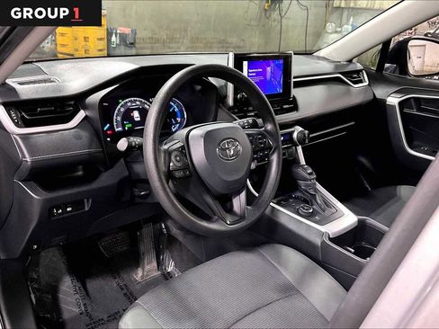 Used 2024 Toyota RAV4 LE image 18