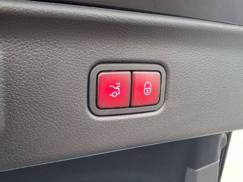 Used 2023 Mercedes-Benz S 500 4MATIC image 13
