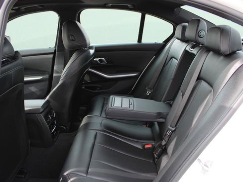 Used 2025 BMW 330i Sedan image 21