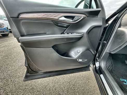 Used 2023 Buick Envision Avenir AWD/4WD image 23