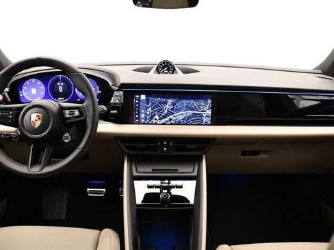 Used 2025 Porsche Macan 4S Electric image 21