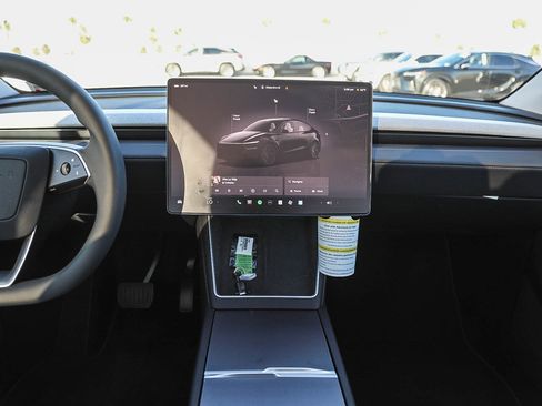 Used 2026 Tesla Model Y Premium image 13