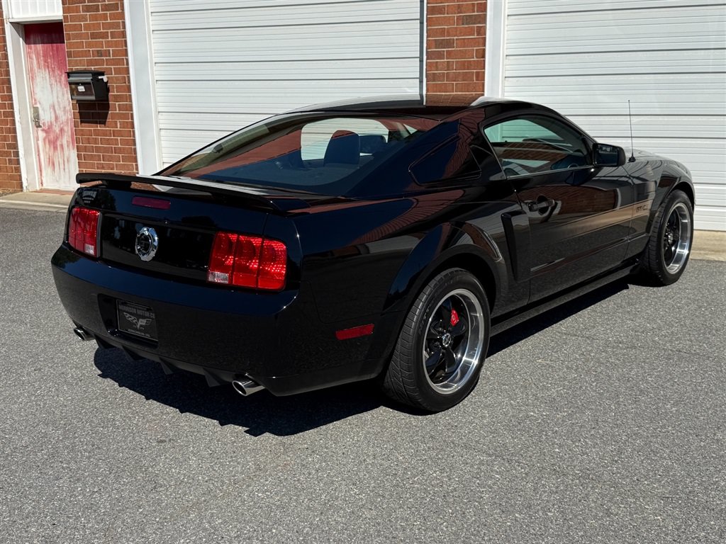 Used 2007 Ford Mustang GT RWD image 38