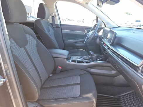 Used 2024 Kia Sorento LX FWD image 18