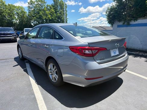 Used 2015 Hyundai Sonata SE FWD image 3