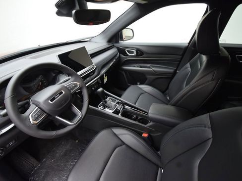 New 2026 Jeep Compass Limited image 32