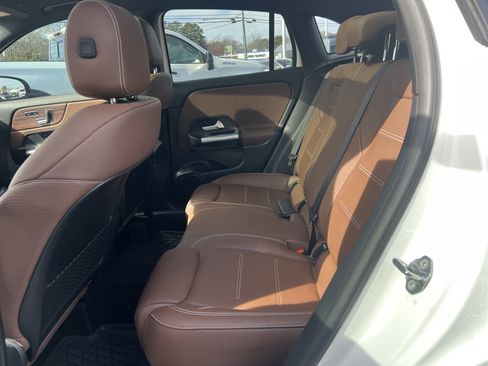 Used 2022 Mercedes-Benz GLA 250 4MATIC image 32