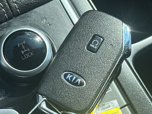 Used 2021 Kia Sorento EX AWD/4WD image 38